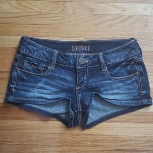 Super Low Waisted Y2k Vintage Jean shorts size 1 size 25
